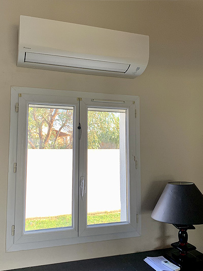 Clim Daikin split consolé intérieure Clim Daikin split consolé intérieure